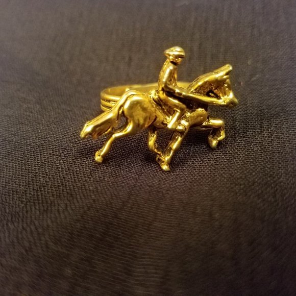 Jewelry - Vintage Horse & Rider Gold Tone Metal Ring